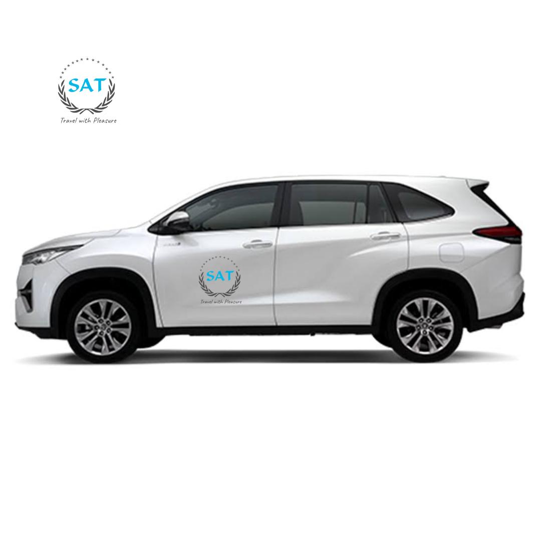 Toyota Innova Hycross